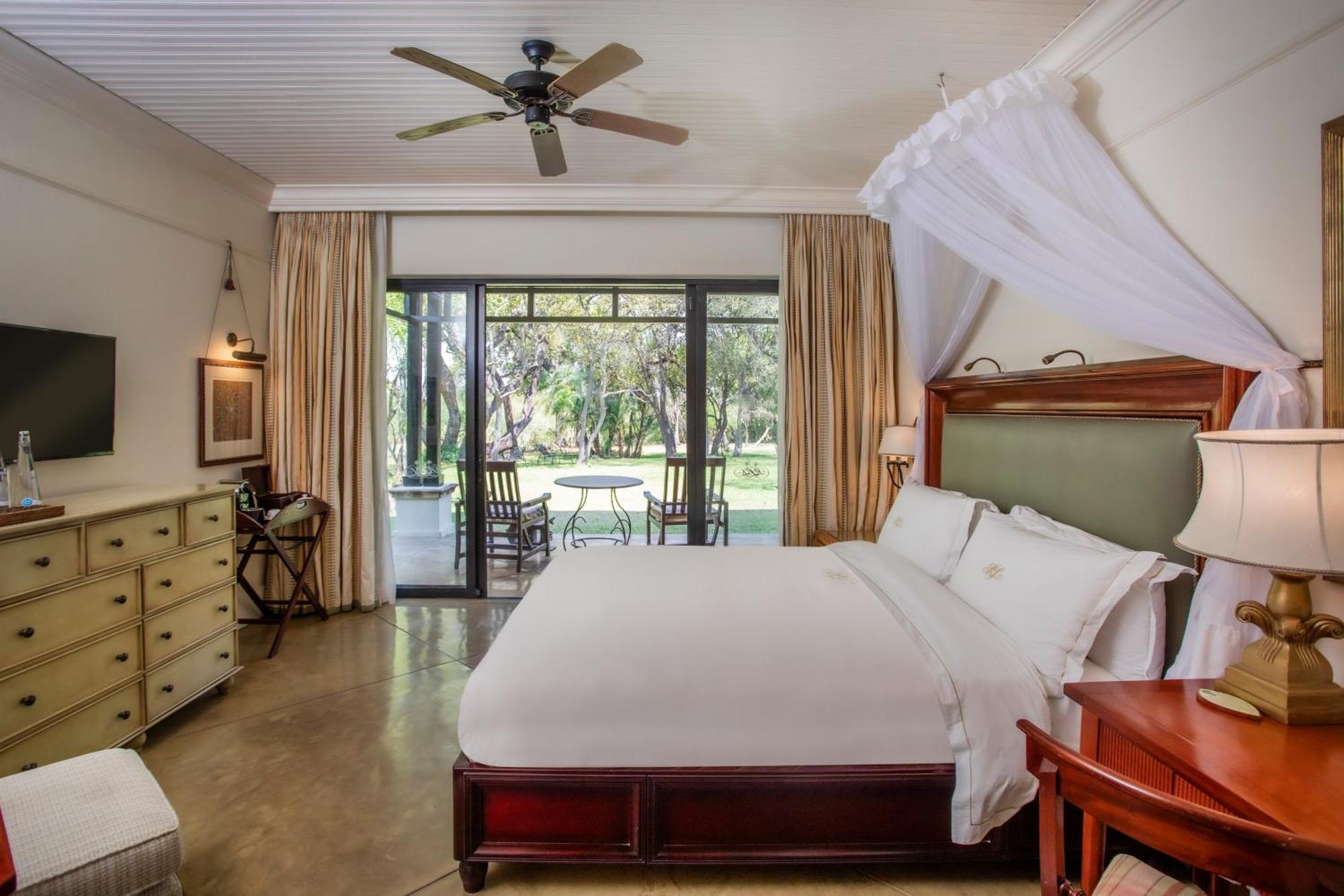 Royal Livingstone Hotel By Anantara Bagian luar foto